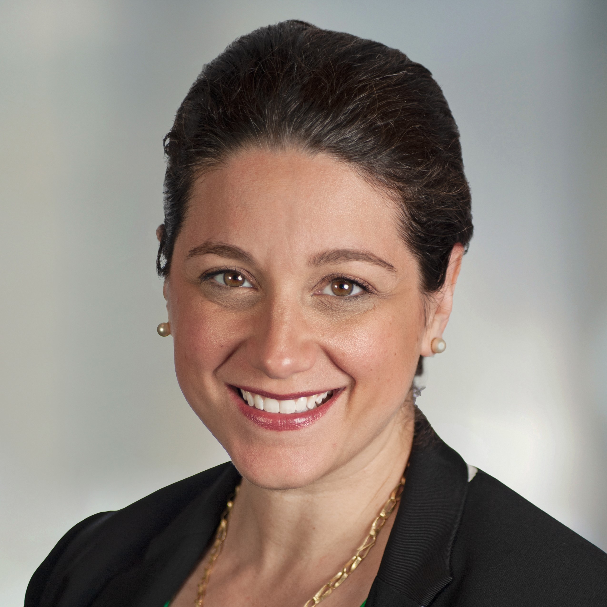 Alschuler_Elena_portrait large final