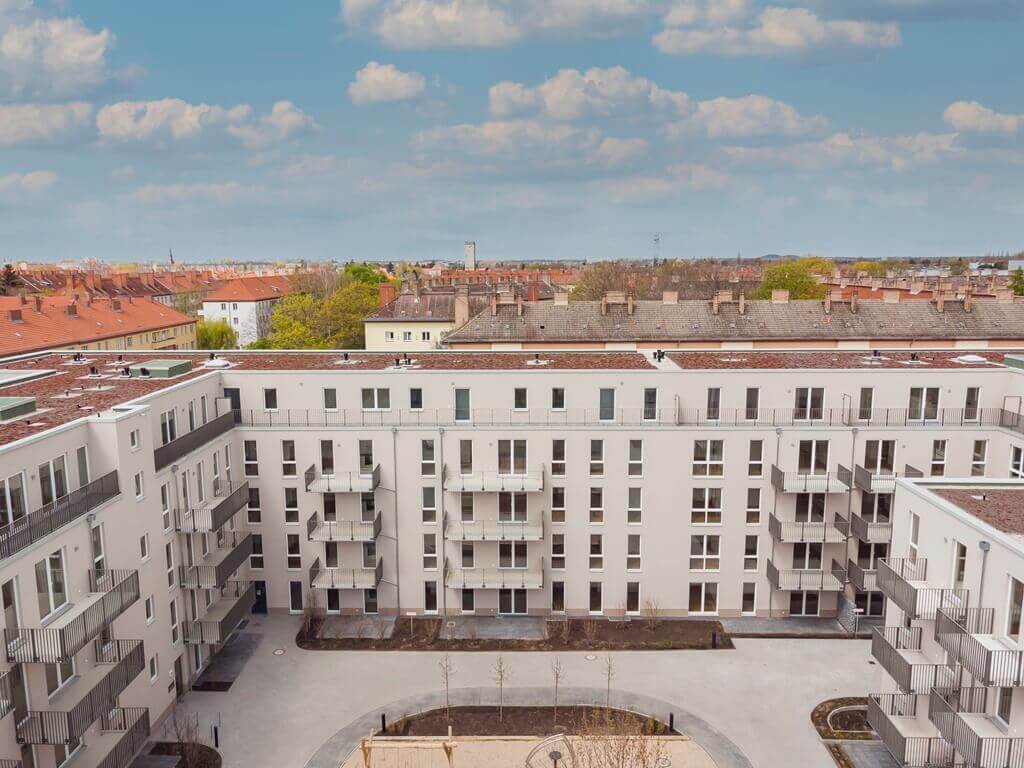 Lacus Quartier courtyard